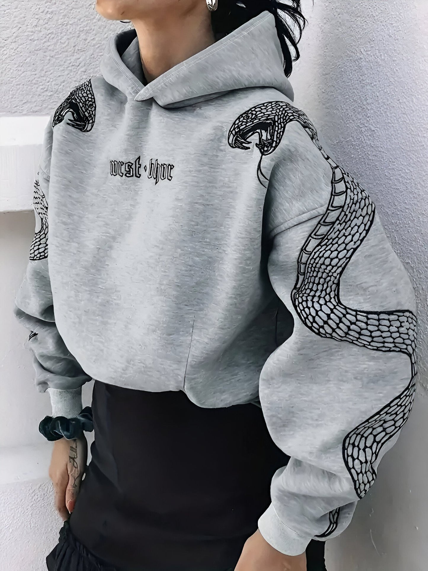 Faustina | Hoodie stylé avec un imprimé serpent